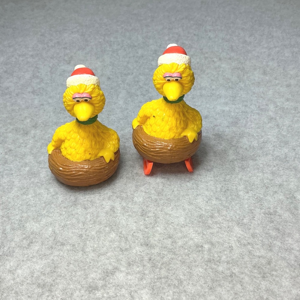 Vintage Sesame Street Big Bird PVC Figurines Applause Sled Nest Lot of 2 1990s